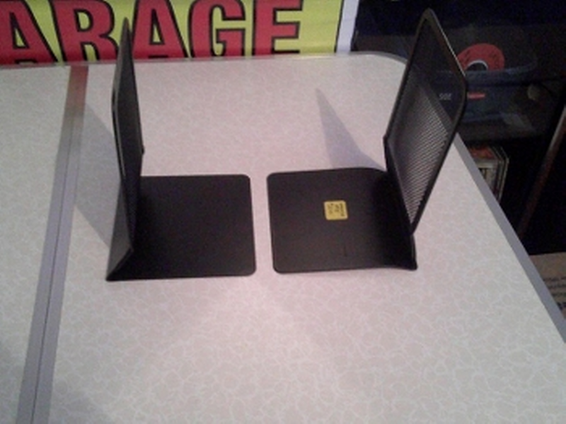 (image for) Book Ends (Black)